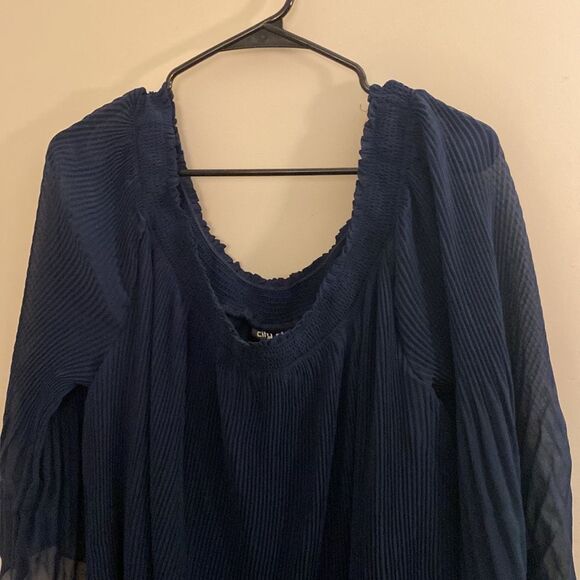 City Chic NWT Top Pleated Off the Shoulder Shirt - Picture 3 of 5